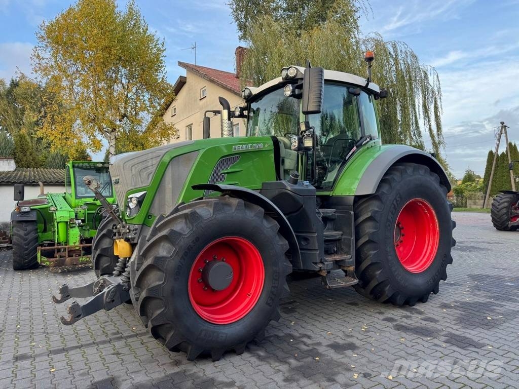Fendt 828 VARIO PROFI+ PLUS Nature Green / WOM / GPS / الجرارات
