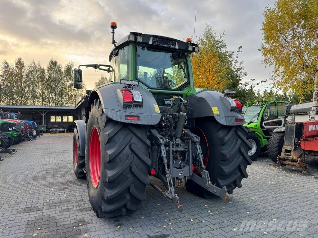 Fendt 828 VARIO PROFI+ PLUS Nature Green / WOM / GPS / الجرارات
