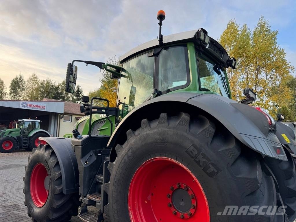 Fendt 828 VARIO PROFI+ PLUS Nature Green / WOM / GPS / الجرارات