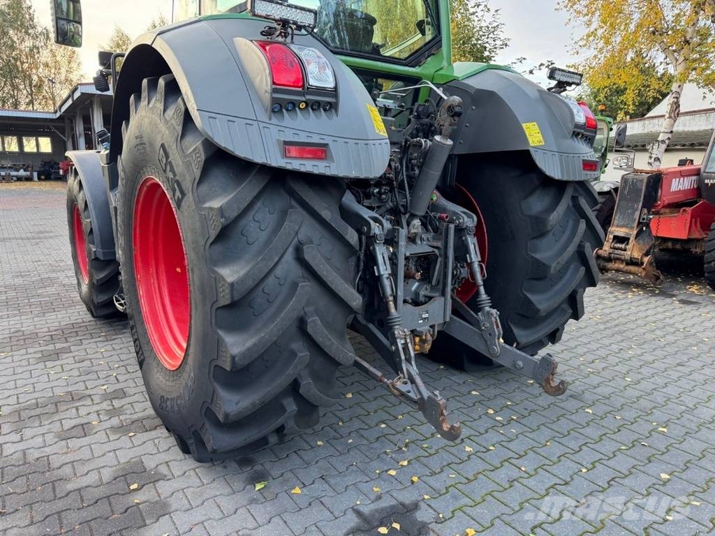 Fendt 828 VARIO PROFI+ PLUS Nature Green / WOM / GPS / الجرارات