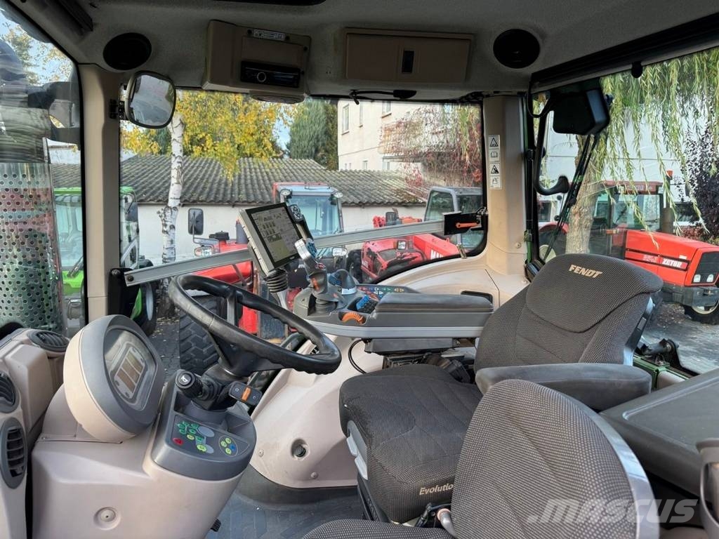 Fendt 828 VARIO PROFI+ PLUS Nature Green / WOM / GPS / الجرارات