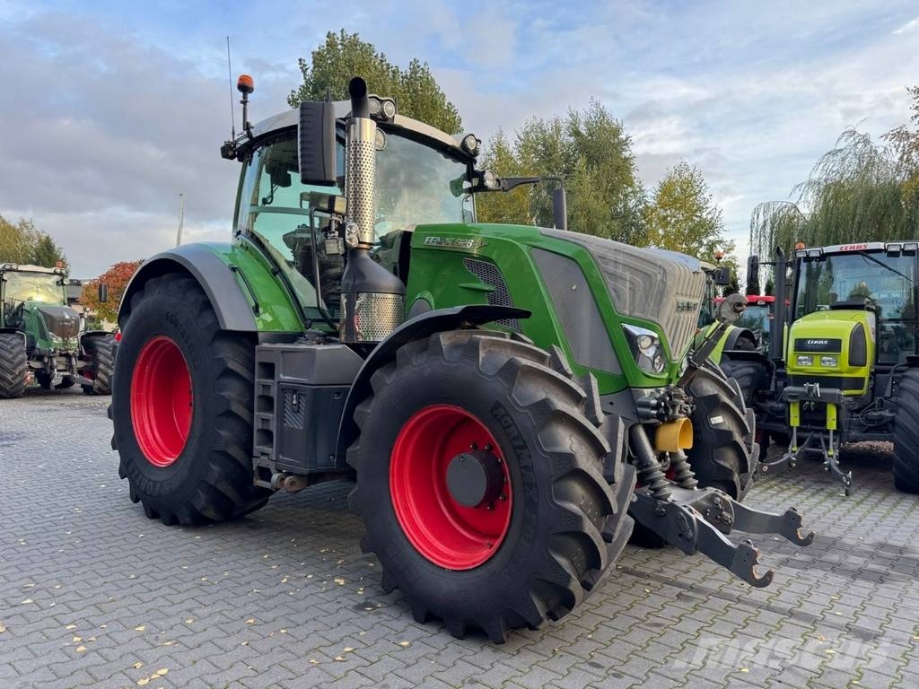 Fendt 828 VARIO PROFI+ PLUS Nature Green / WOM / GPS / الجرارات