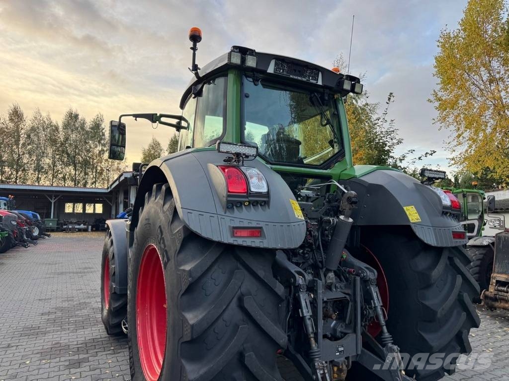 Fendt 828 VARIO PROFI+ PLUS Nature Green / WOM / GPS / الجرارات