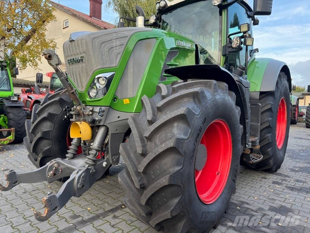 Fendt 828 VARIO PROFI+ PLUS Nature Green / WOM / GPS / الجرارات