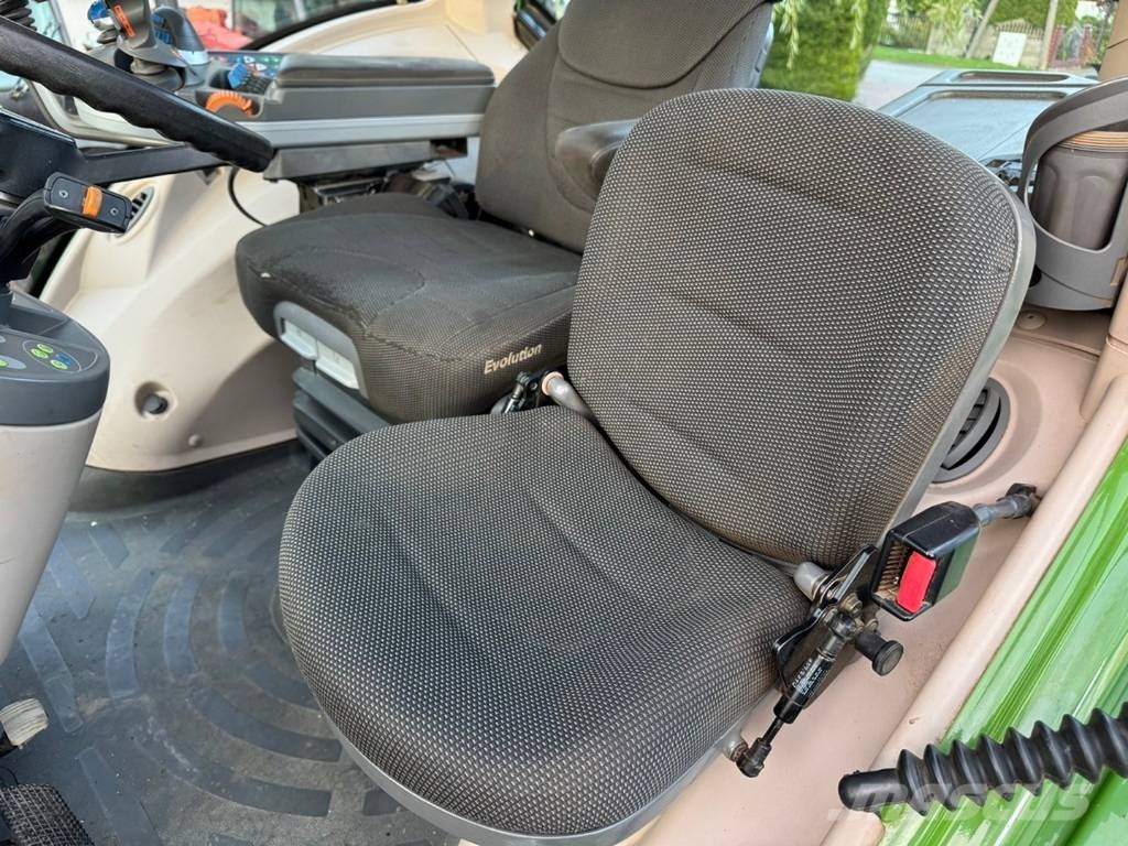 Fendt 828 VARIO PROFI+ PLUS Nature Green / WOM / GPS / الجرارات