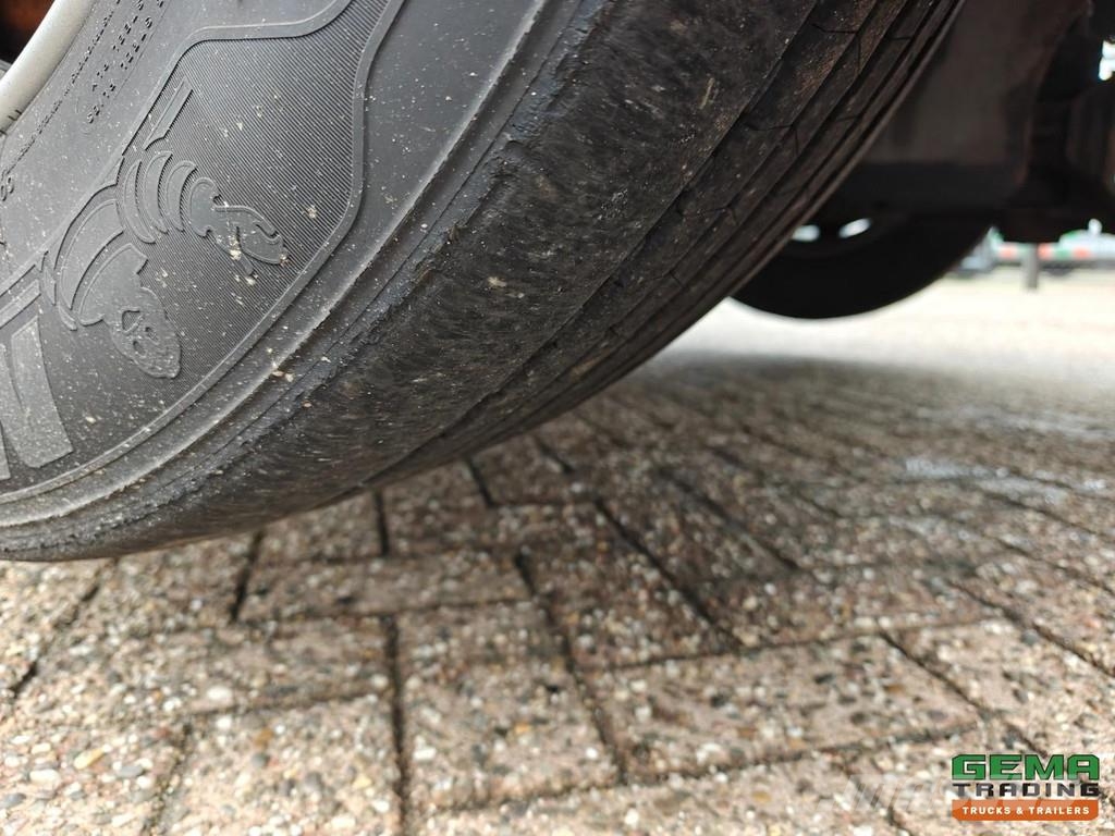 Mercedes-Benz Actros 6x2/4 BigSpace Euro6C Palfinger PK12.501 Re Autoveokid