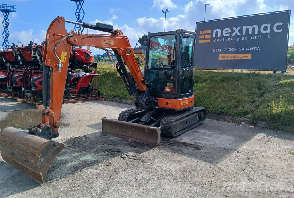 Hitachi ZX33U-6 Міні-екскаватори < 7т