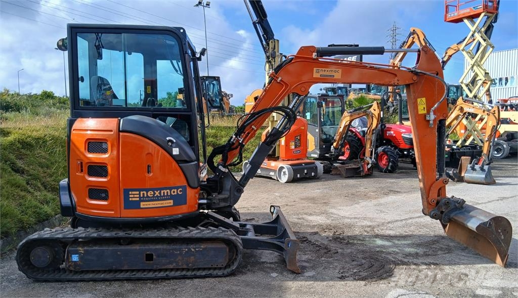 Hitachi ZX33U-6 Міні-екскаватори < 7т