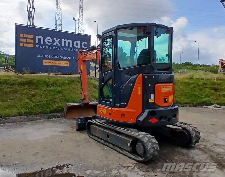 Hitachi ZX33U-6 Міні-екскаватори < 7т