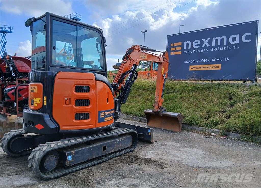 Hitachi ZX33U-6 Міні-екскаватори < 7т