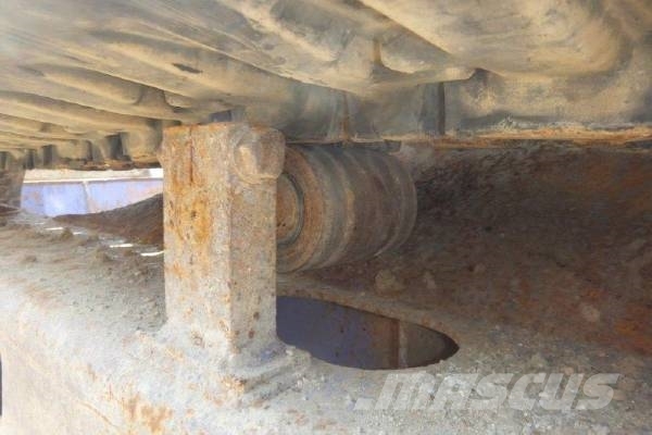 Komatsu PC75UU-3 中型挖掘机