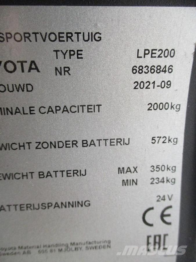 Toyota LPE200 Elektriskie palešu ratiņi ar platformu