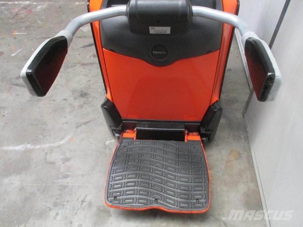 Toyota LPE200 平台型低架升降機
