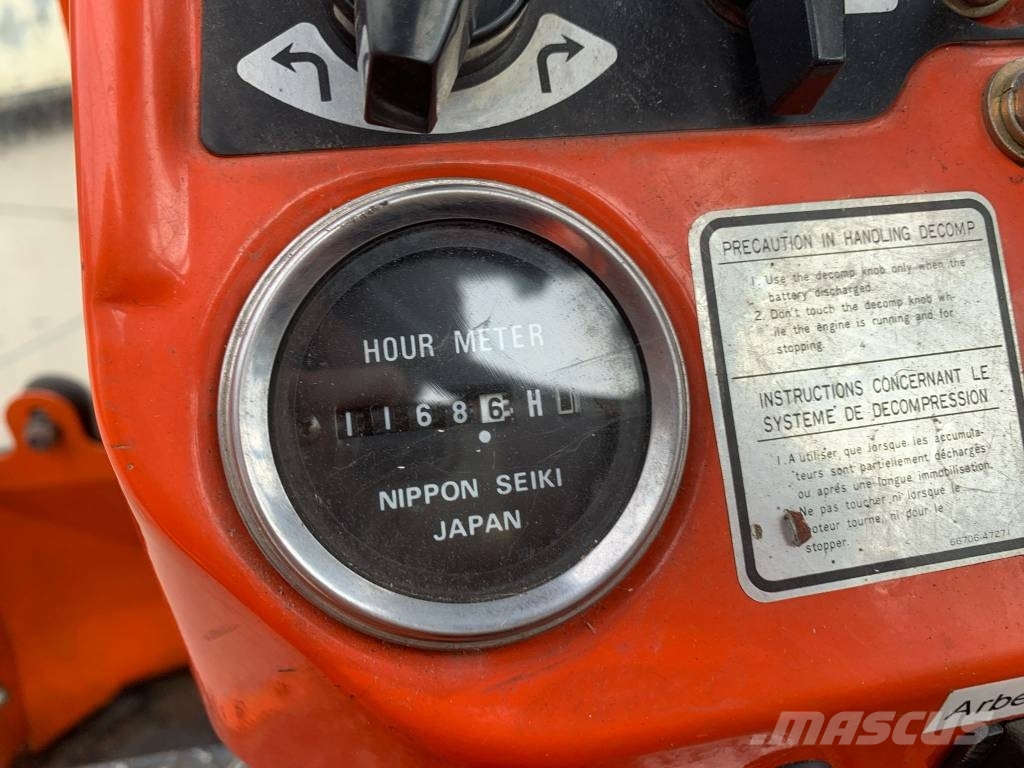 Kubota B 4200 Traktori