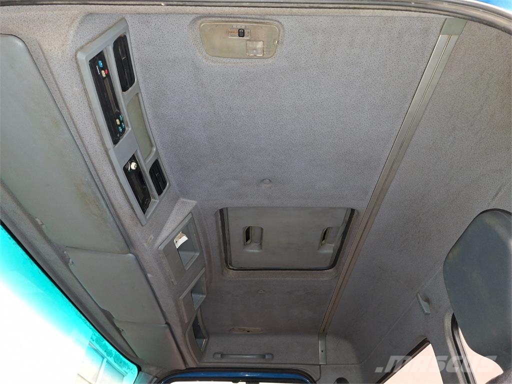 Mercedes-Benz 1018 AK 4X4 + CTS 06-33-S-C-CTS Chassis Caminhões Cabine