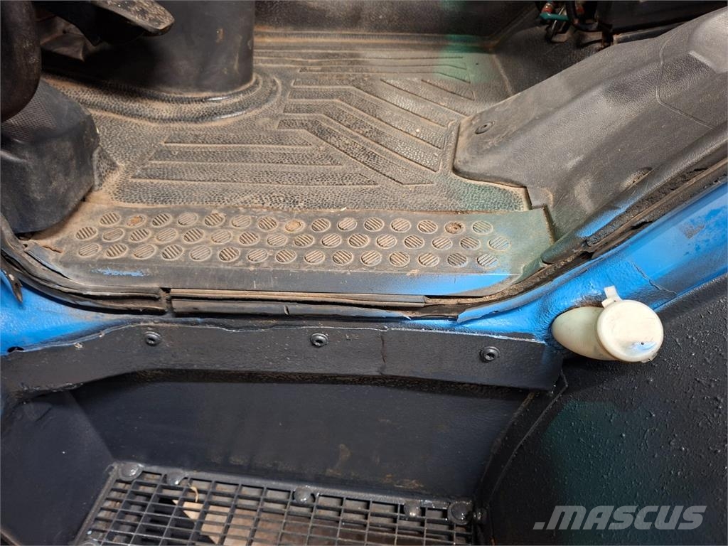 Mercedes-Benz 1018 AK 4X4 + CTS 06-33-S-C-CTS Chassis Caminhões Cabine