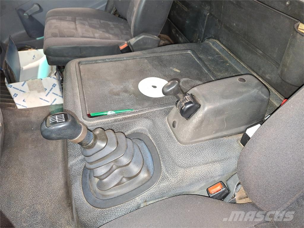 Mercedes-Benz 1018 AK 4X4 + CTS 06-33-S-C-CTS Chassis Caminhões Cabine