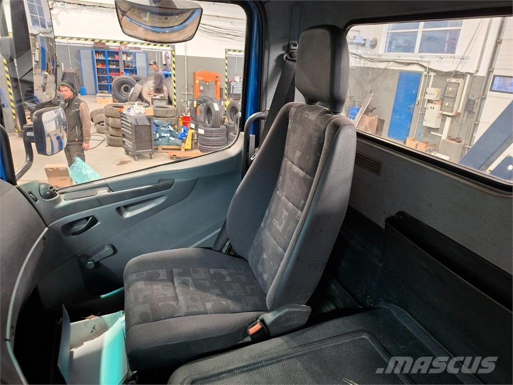 Mercedes-Benz 1018 AK 4X4 + CTS 06-33-S-C-CTS Chassis Caminhões Cabine