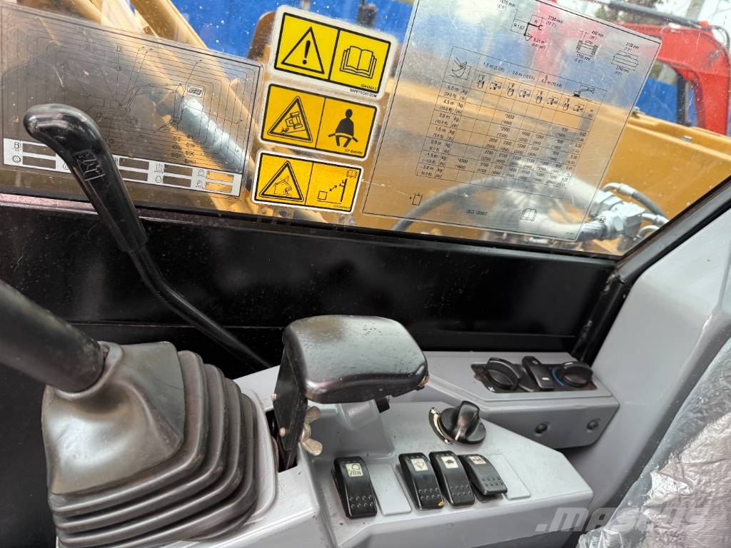 CAT 308 E 2 Kāpurķēžu ekskavatori