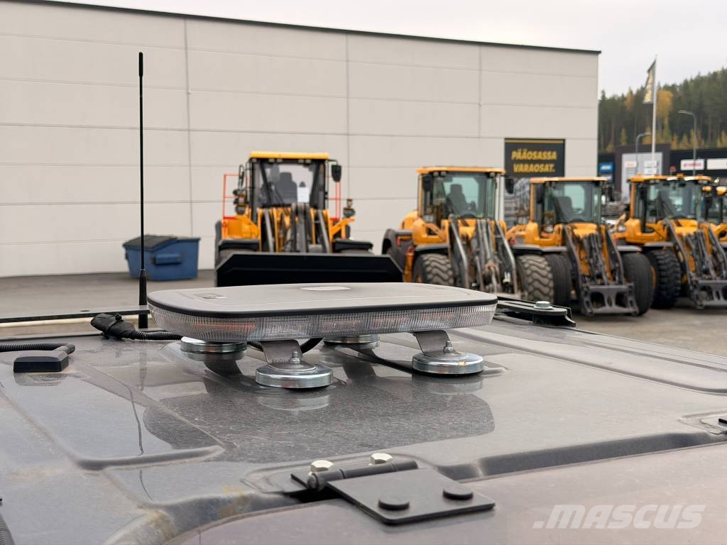 Hitachi ZX 95 US-7 uutta vastaava Közepes (midi) kotrók 7 t - 12 t