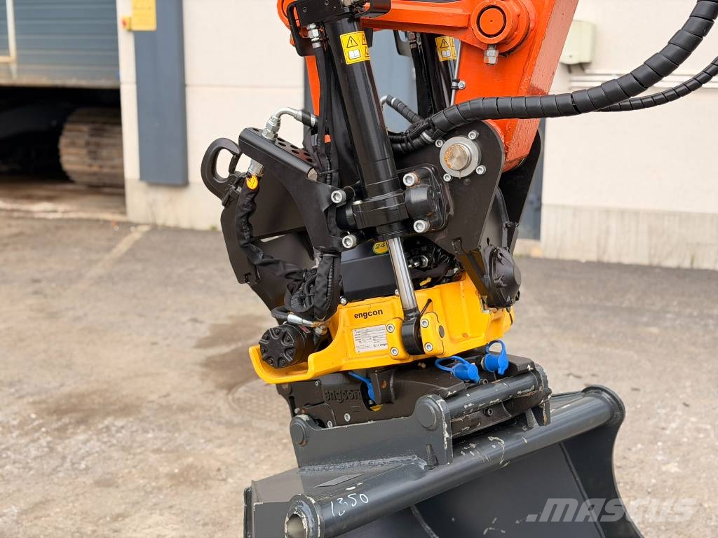 Hitachi ZX 95 US-7 uutta vastaava Közepes (midi) kotrók 7 t - 12 t
