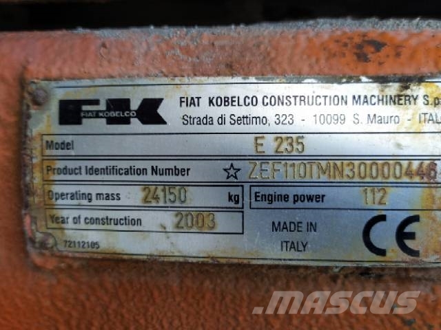 Fiat-Kobelco E 235 Bageri guseničari
