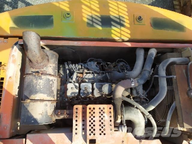 Fiat-Kobelco E 235 Bageri guseničari