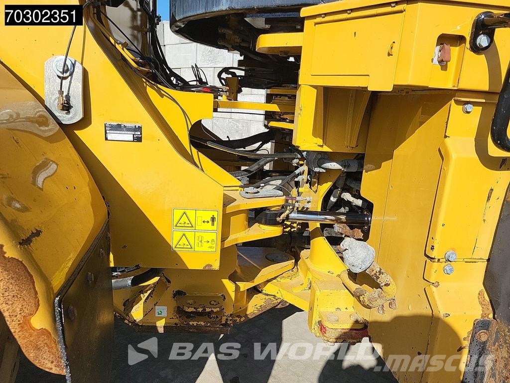 CAT 972 K لوادر بعجل