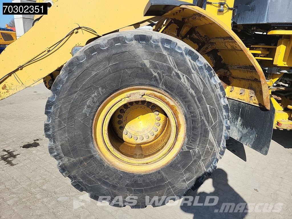 CAT 972 K لوادر بعجل