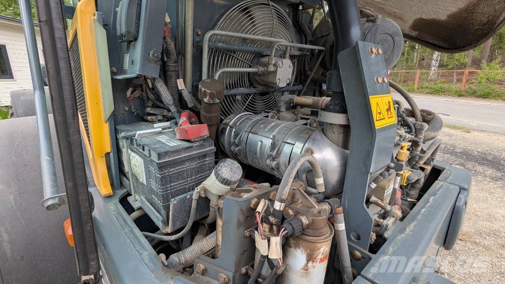 Gehl 750 Wheel loaders