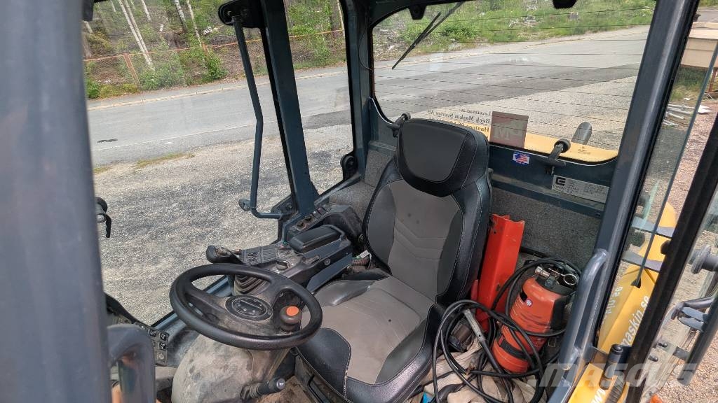Gehl 750 Wheel loaders