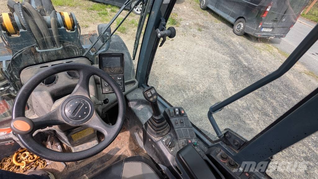 Gehl 750 Wheel loaders
