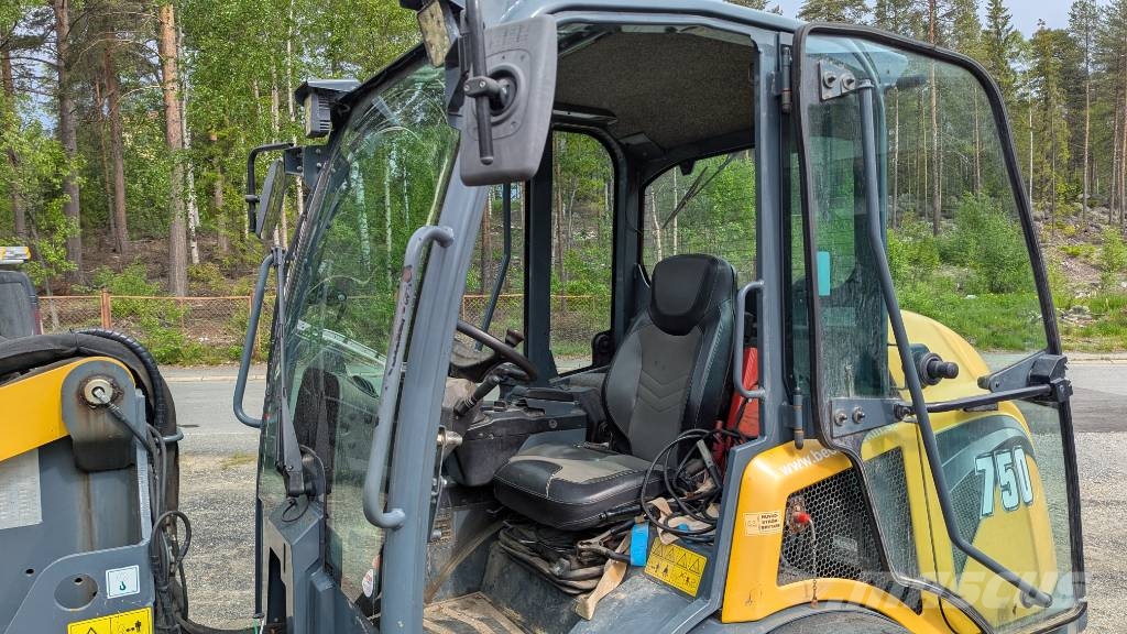 Gehl 750 Wheel loaders