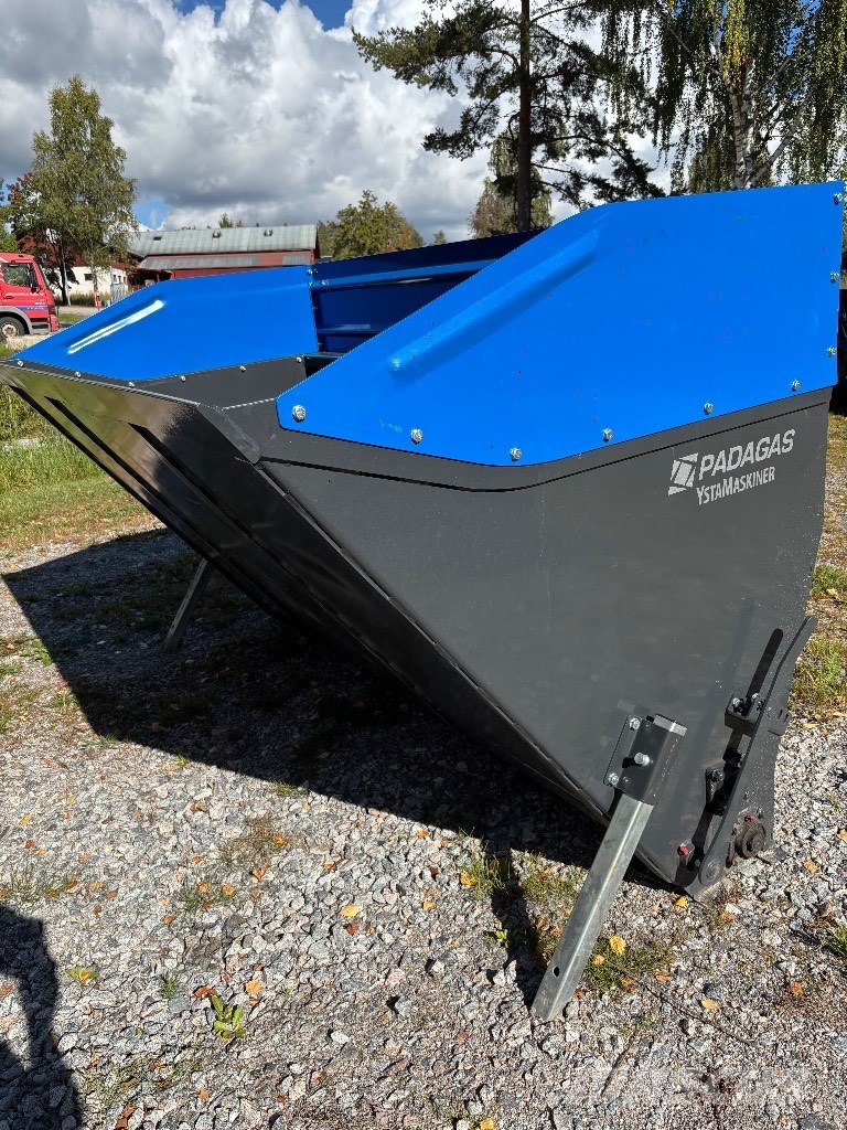  Padagas/Ystamakiner Sandspridare Stora Bm 3 kubik Buckets