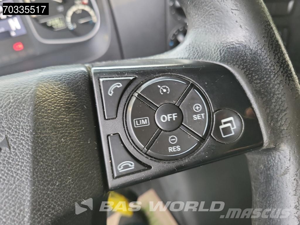 Mercedes-Benz Atego 818 Atego 4X2 8tonner 1500kg Ladeborwand Aut Camiones con caja de remolque