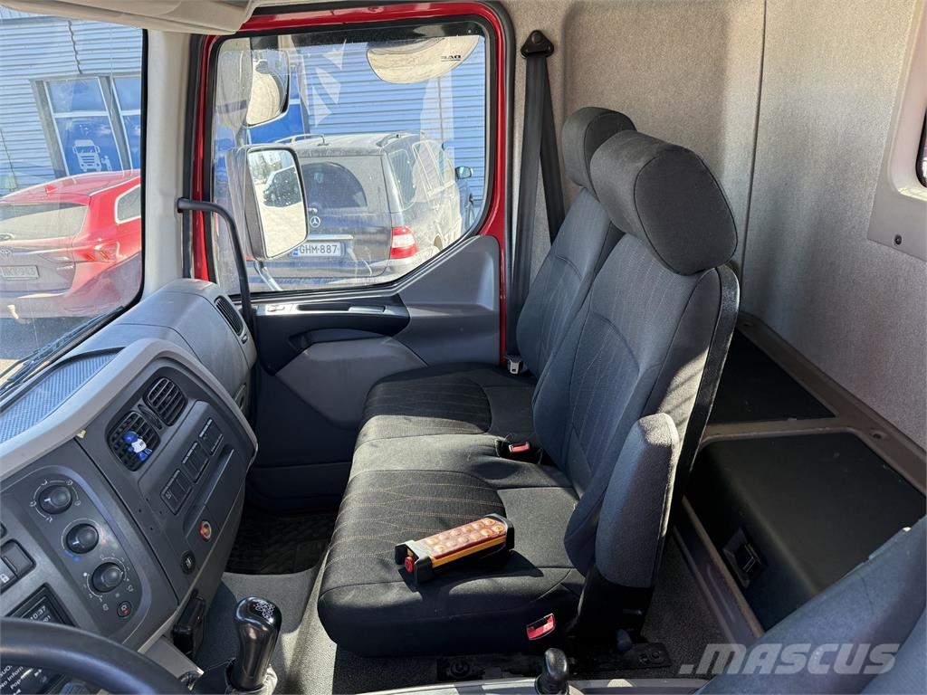 DAF LF 210 FA 4X2 Vehículos de reciclaje