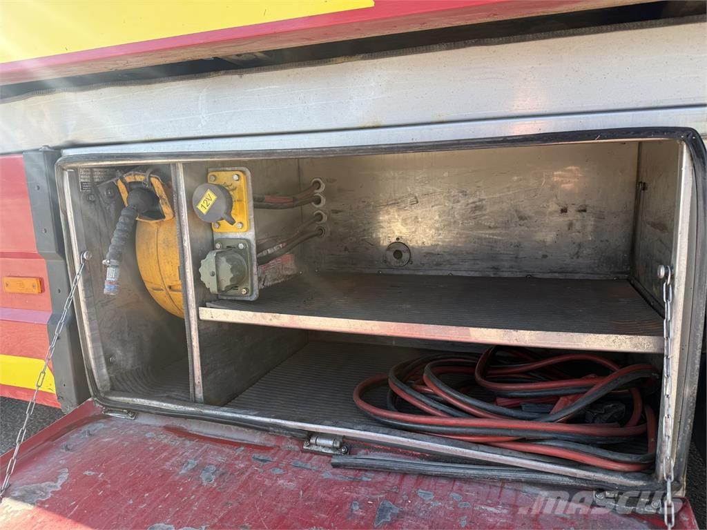 DAF LF 210 FA 4X2 Vehículos de reciclaje