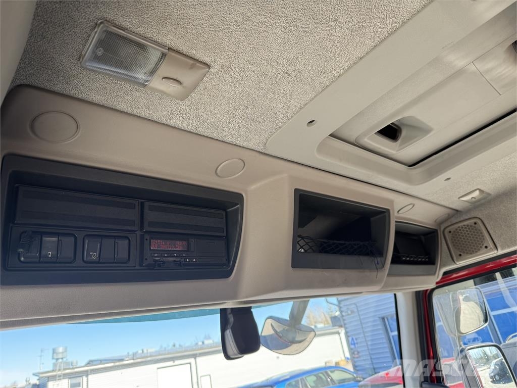 DAF LF 210 FA 4X2 Vehículos de reciclaje