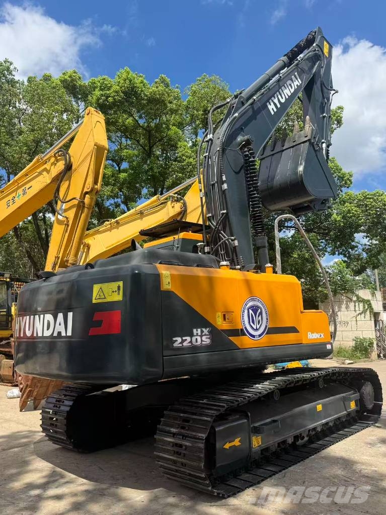 Hyundai HX220S Bageri guseničari