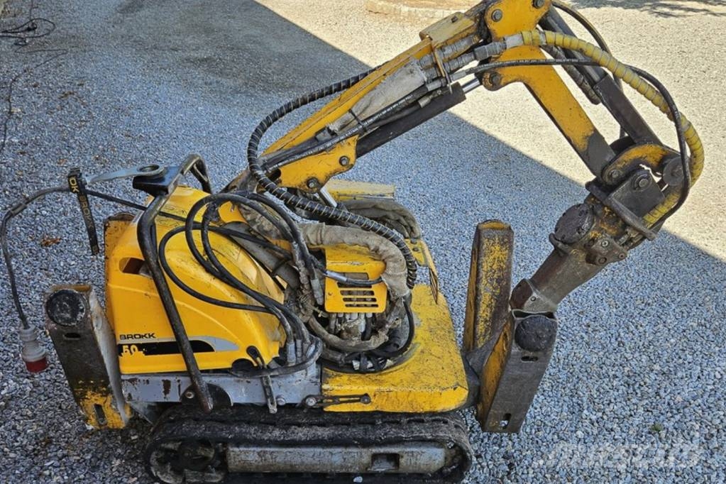 Brokk 50 Demolačné rýpadlá