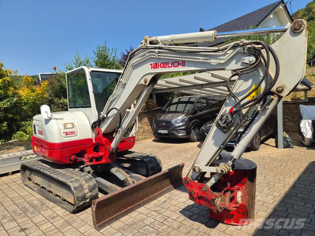 Takeuchi TB 260 Minigraafmachines < 7t