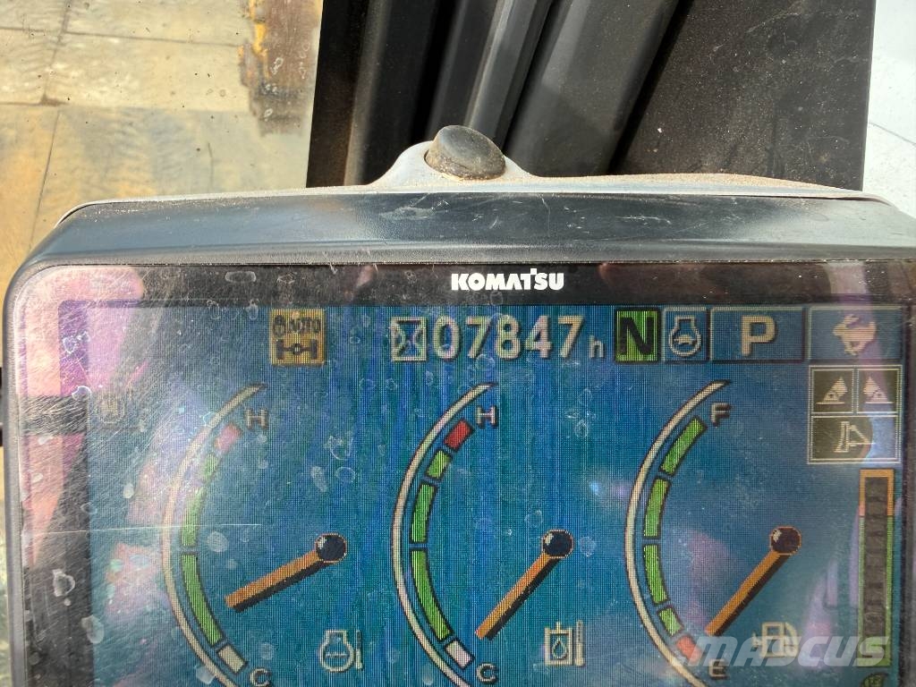 Komatsu PW160-8 - Triple Boom / Blade / Hammer Lines Bagri na kolesih
