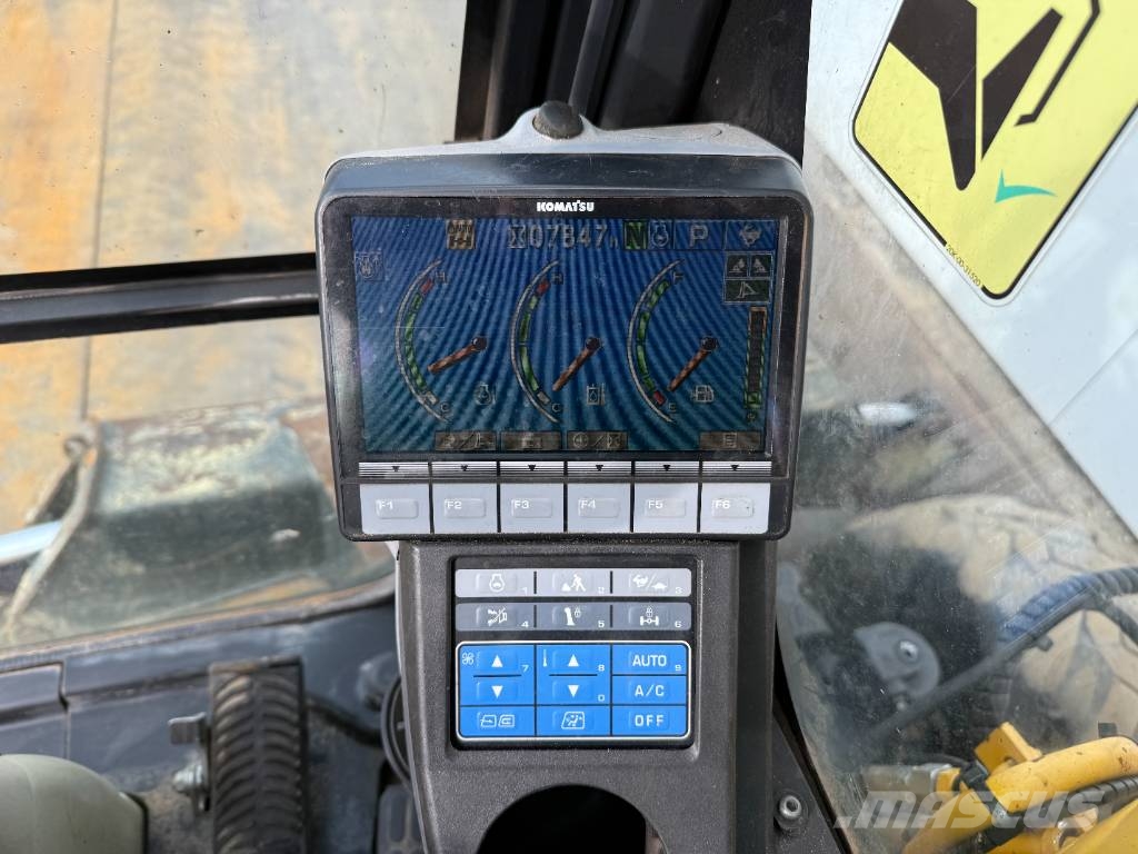 Komatsu PW160-8 - Triple Boom / Blade / Hammer Lines Bagri na kolesih