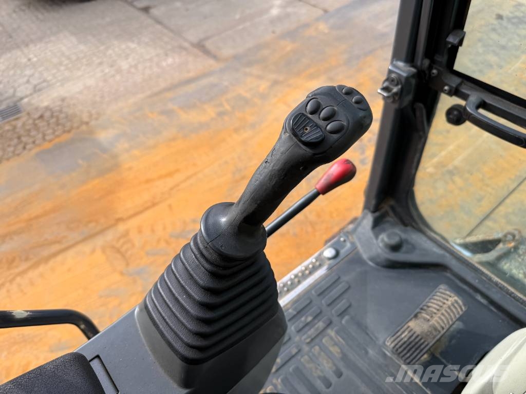 Komatsu PW160-8 - Triple Boom / Blade / Hammer Lines Bagri na kolesih