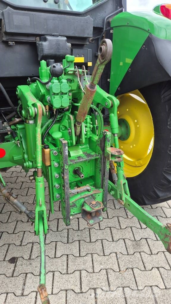 John Deere 6220 SE PowerQuad Tractoren