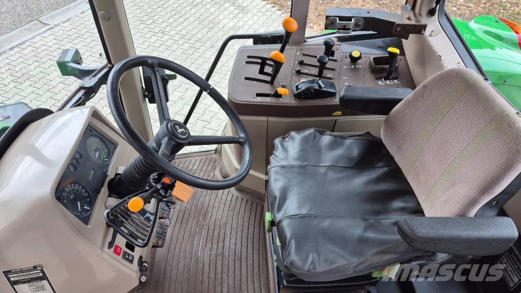 John Deere 6220 SE PowerQuad Tractoren