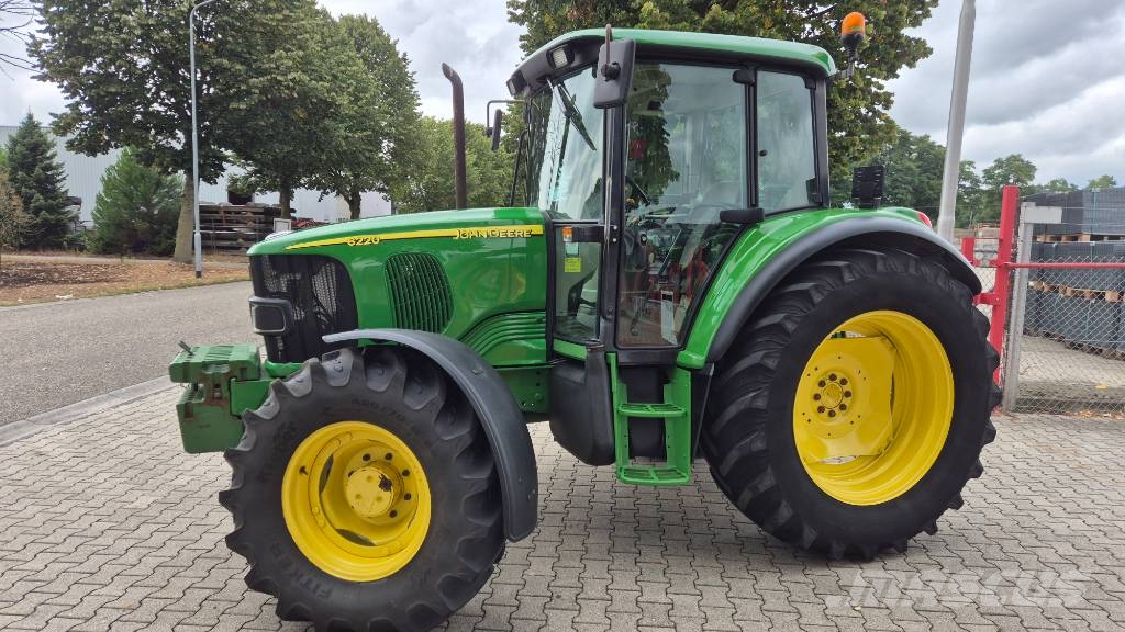 John Deere 6220 SE PowerQuad Tractoren