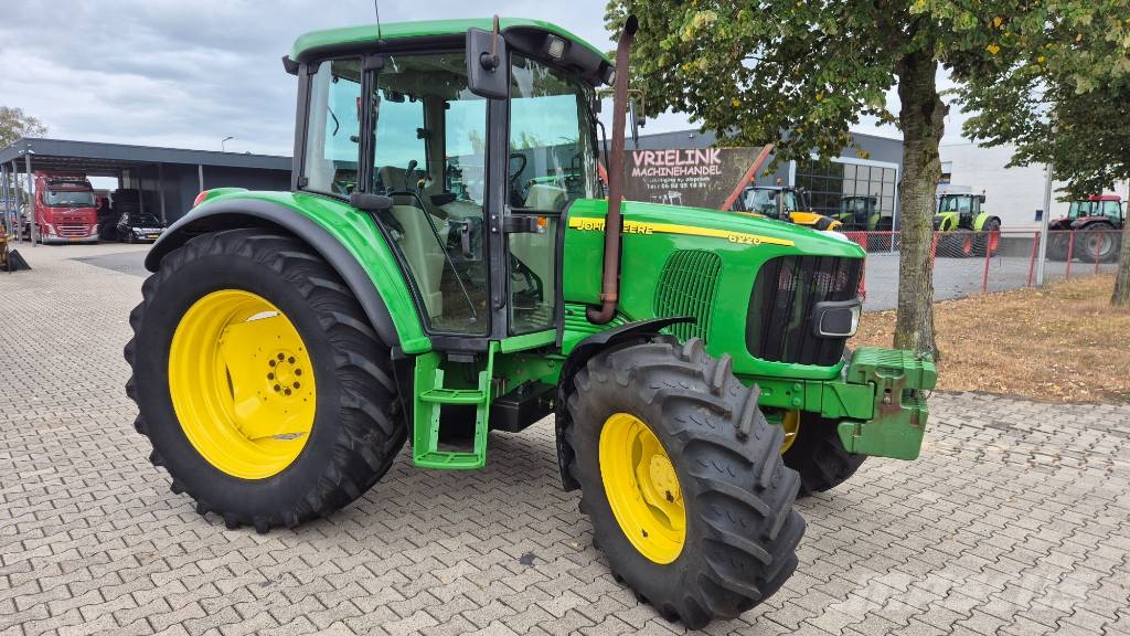 John Deere 6220 SE PowerQuad Tractoren