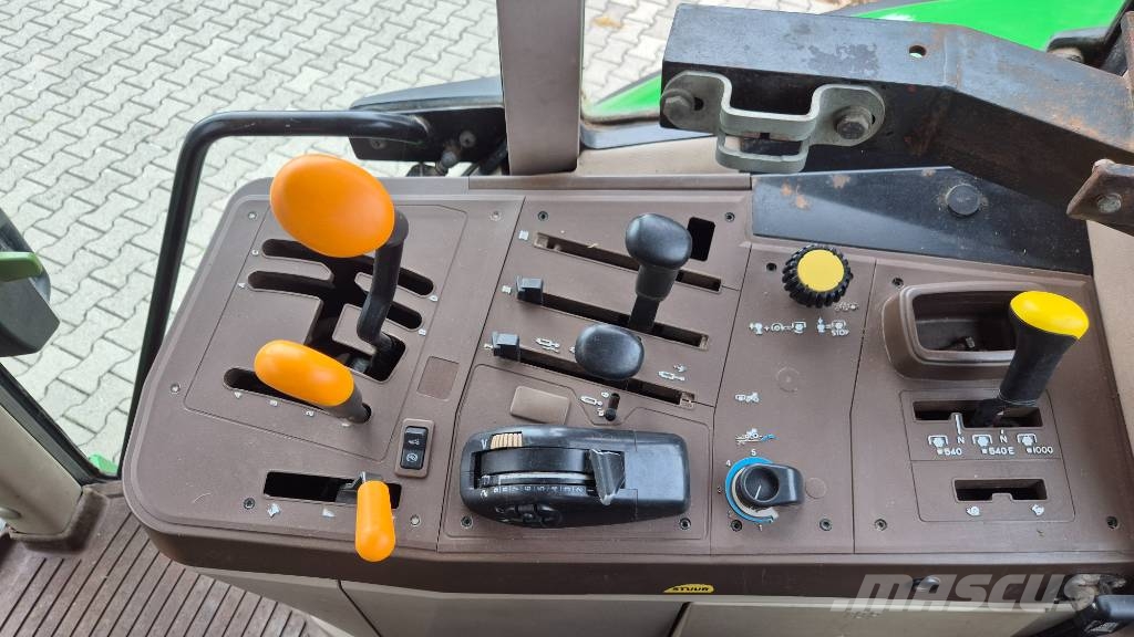 John Deere 6220 SE PowerQuad Tractoren