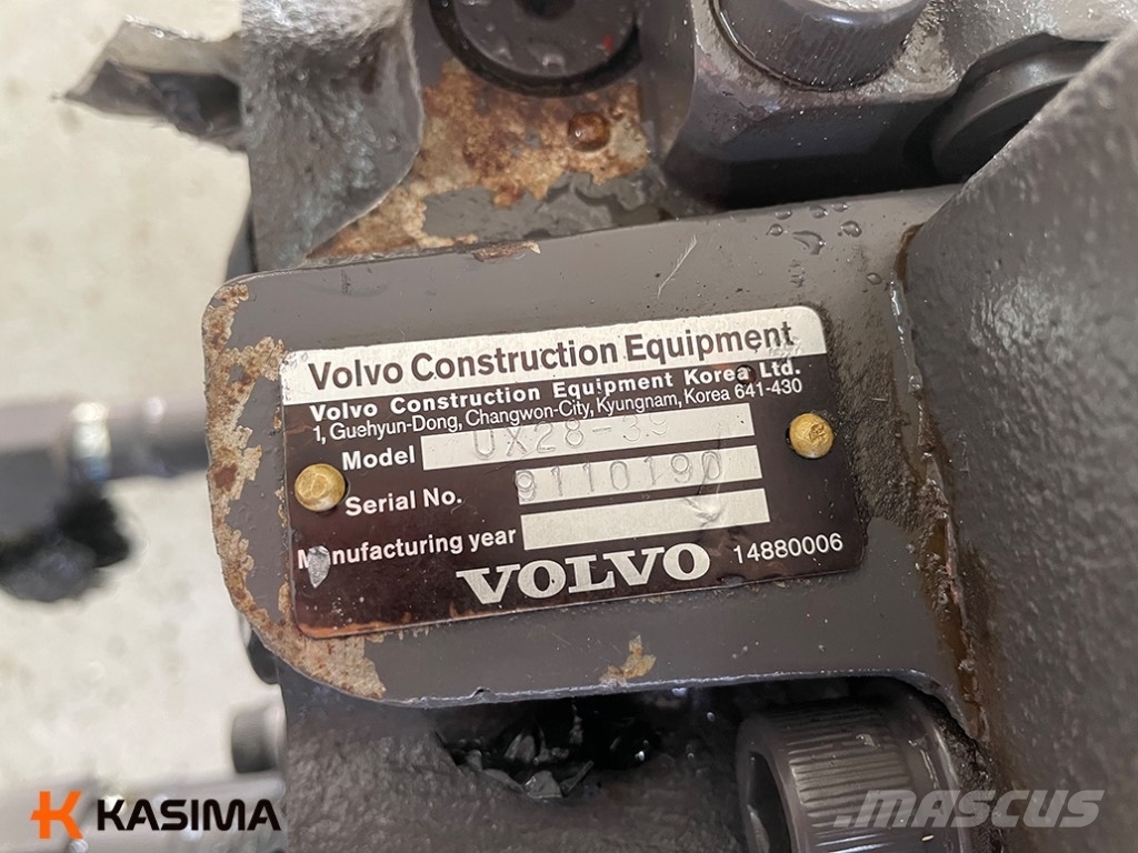 Volvo EC 240 LC hydraulic distributor Hidravlika